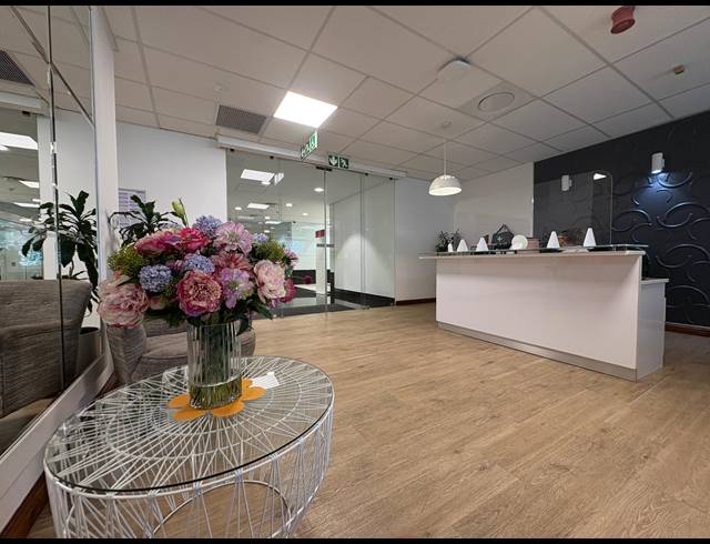 950M² OFFICE TO LET IN FORESHORE
